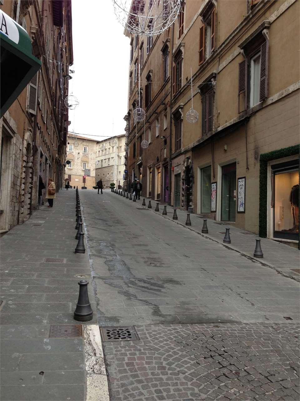 Locale commerciale centro storico Perugia — Commerciale in affitto a Perugia zona Centro storico di pregio — foto 1 di 2
