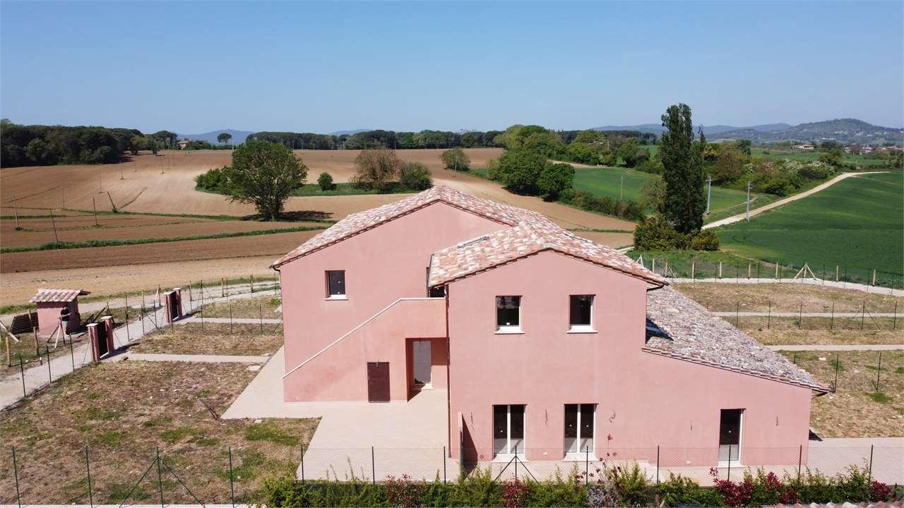 Appartamento con giardino privato classe A4 Perugia — Appartamento venduto a Perugia zona Castel del Piano — foto 1 di 23
