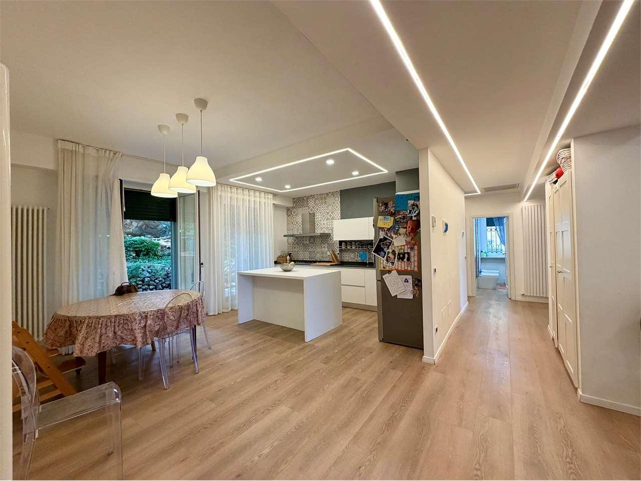Appartamento con giardino e box auto Perugia Via Pacioli — Appartamento venduto a Perugia zona Via XX Settembre — foto 1 di 24