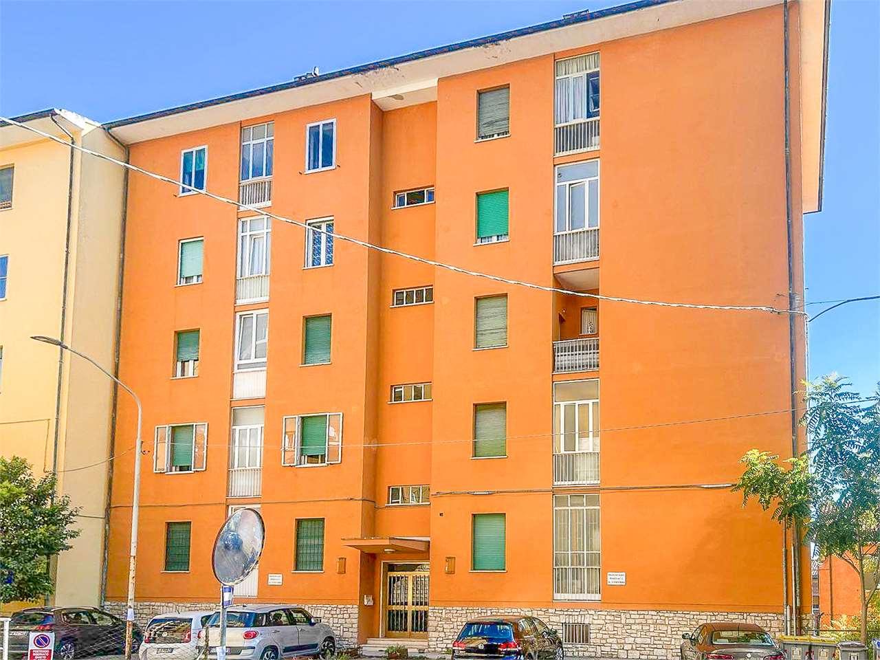 Appartamento, via Birago, Perugia, ultimo piano, ottima vista. — Appartamento in vendita a Perugia — foto 1 di 30