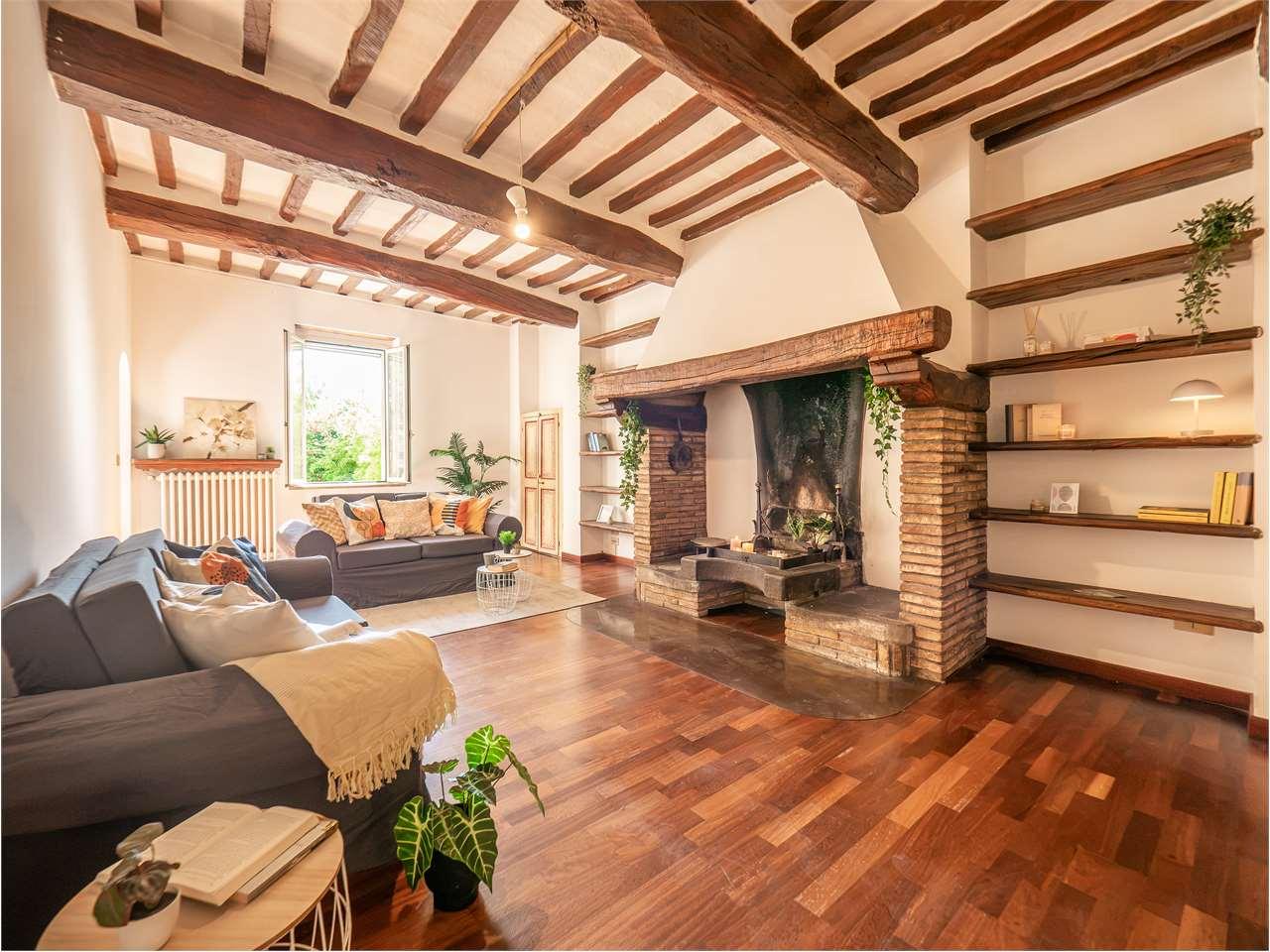 Casale Storico Bifamiliare — Casale in vendita a Perugia — foto 1 di 51